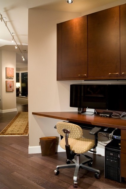 Luxury downtown Seattle condo contemporary-home-office