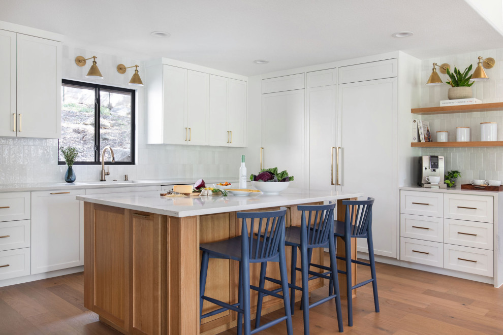 Kitchen - transitional kitchen idea in Austin
