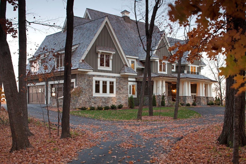 Inspiration for an arts and crafts exterior in Minneapolis with wood siding.