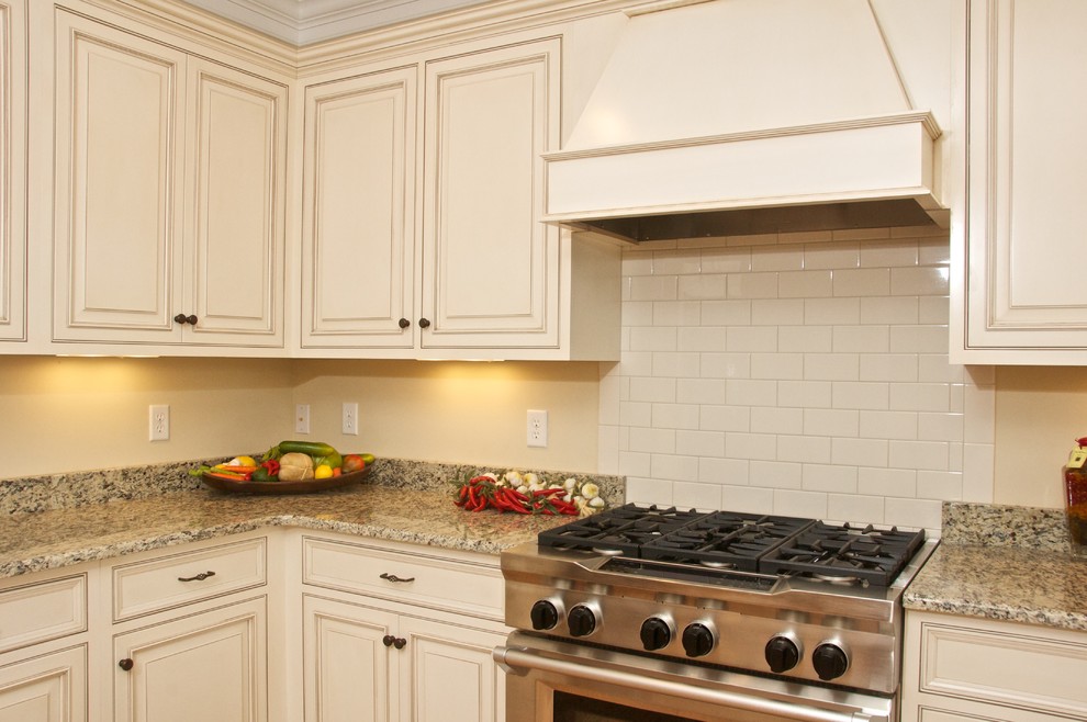 Williamsburg Opaque with Glaze kitchen