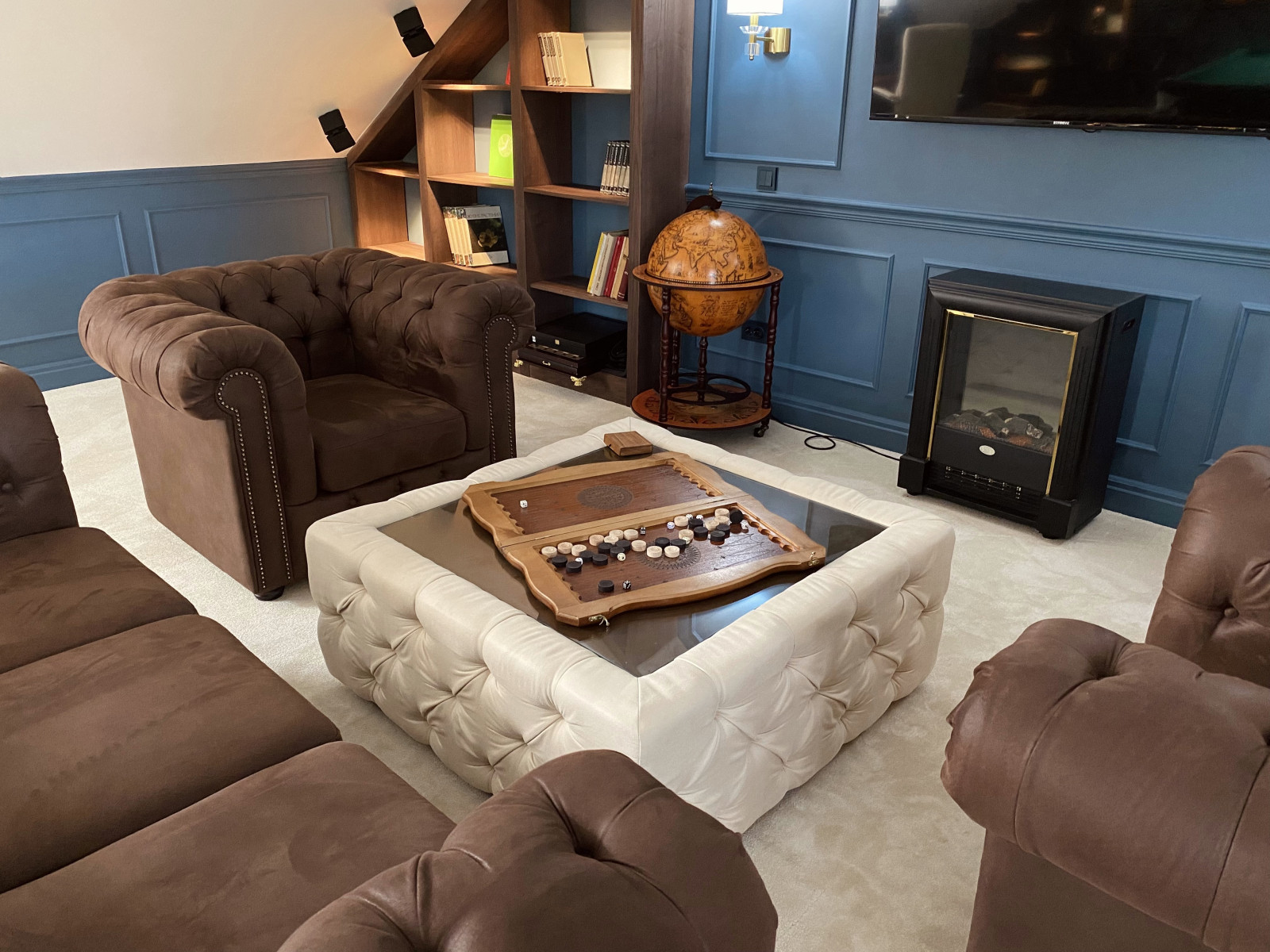 Бильярдная