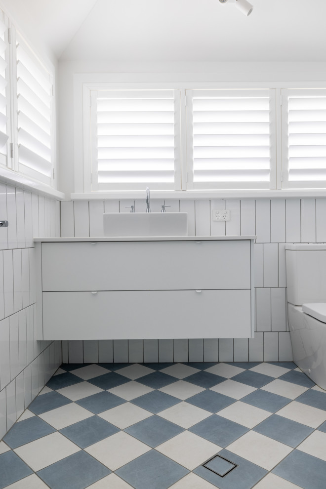 Minimalist White Queenslander Renovation Beach Style Bathroom