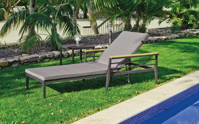 Terraza y jard&iacute;n coastal-deck