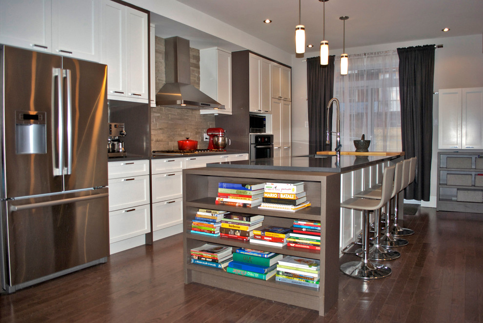 Photo of a contemporary kitchen in Montreal.
