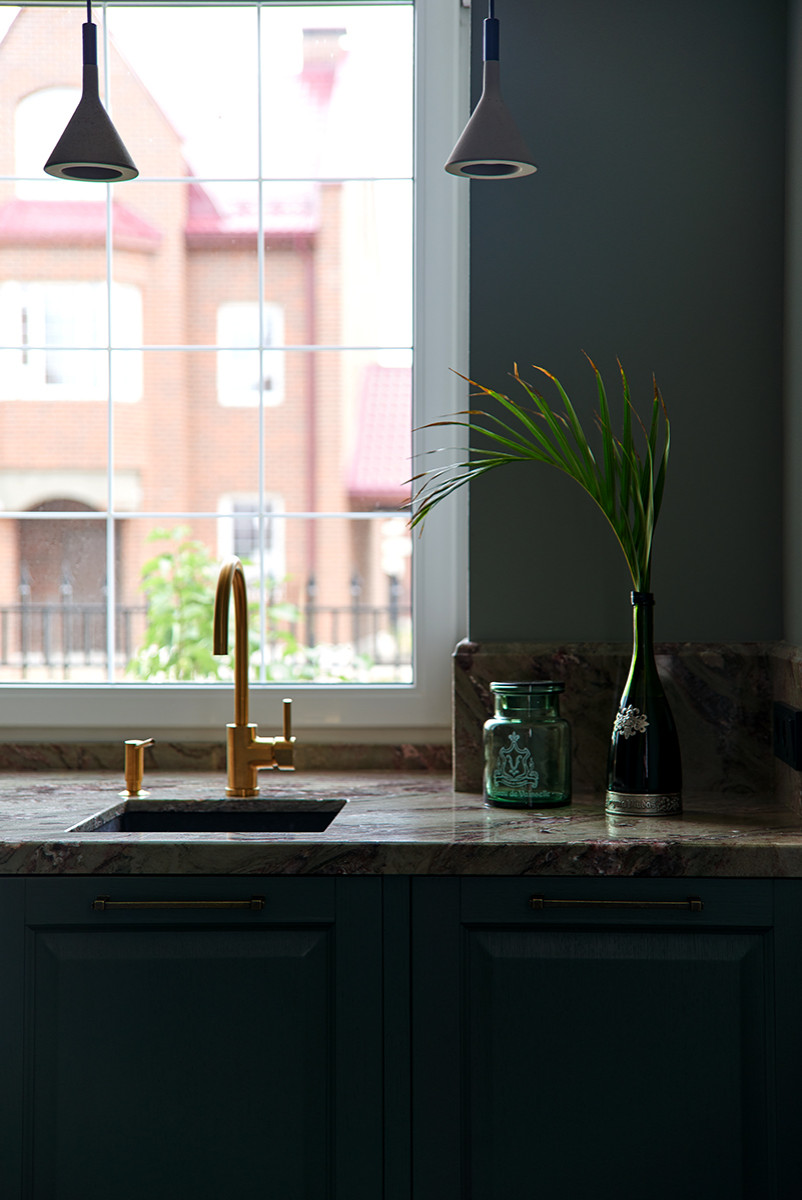 Дом в поселке Британика