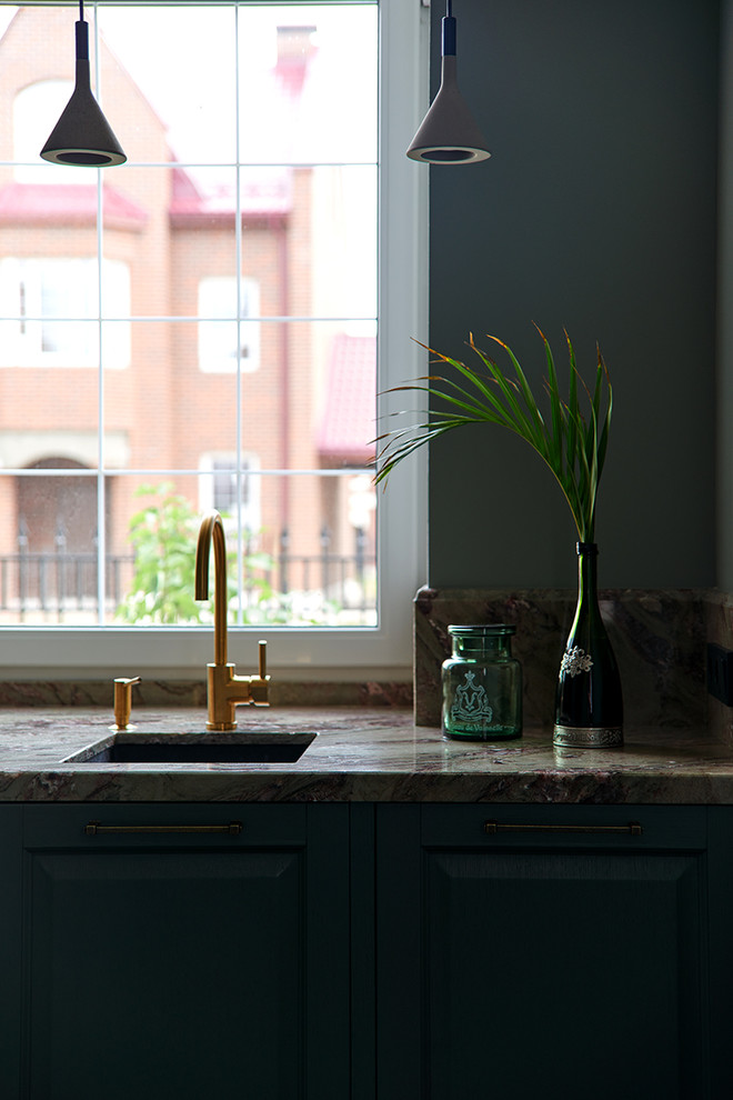 Дом в поселке Британика