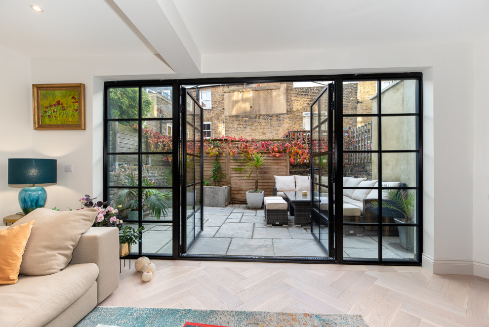 Basement, side extension and complete refurbishment in Fulham