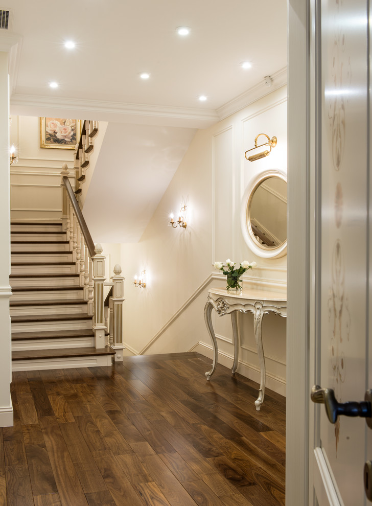 Лестничный холл 2-го этажа