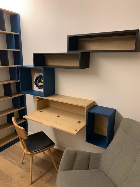 Cette photo montre une maison tendance.