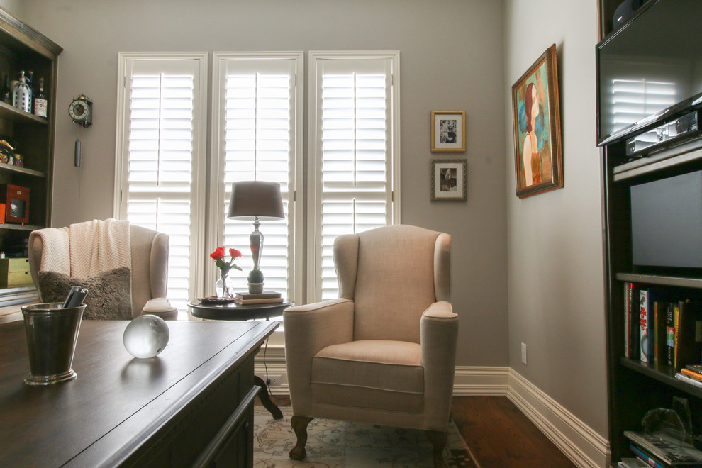This is an example of a transitional home office in Austin.
