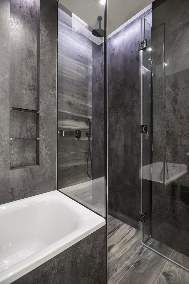 Contemporary bathroom in Moscow with a curbless shower.