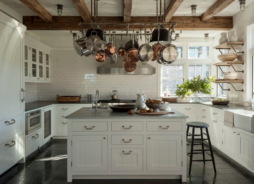 Inspiration for a country kitchen in Boston.