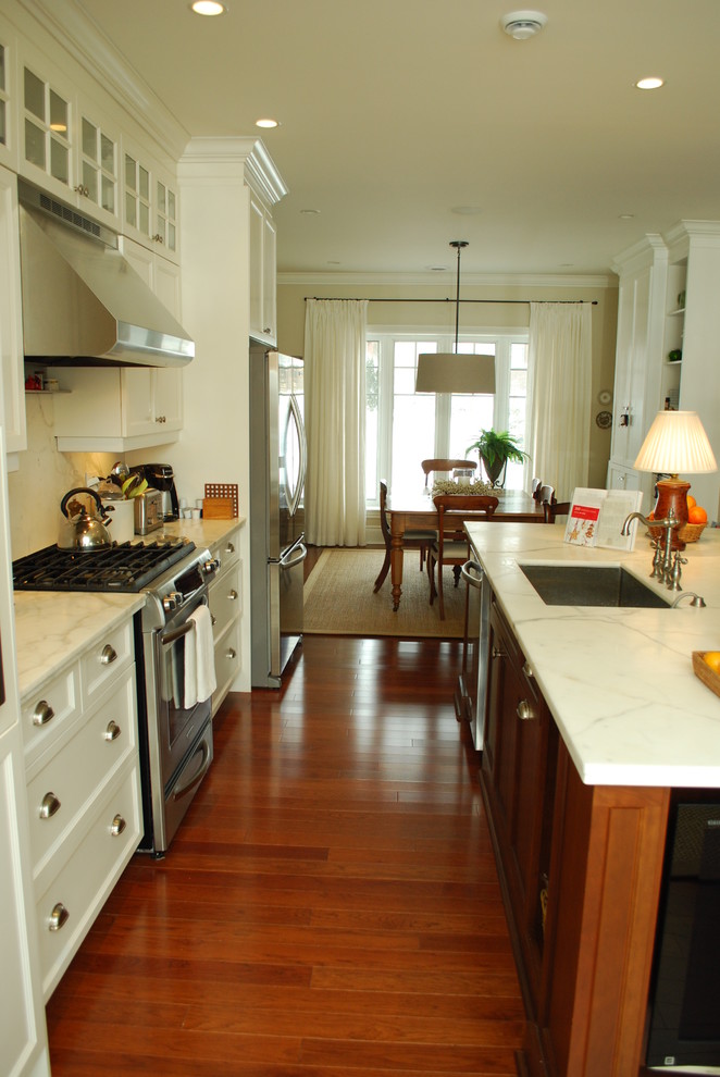Photo of a galley kitchen in Toronto.