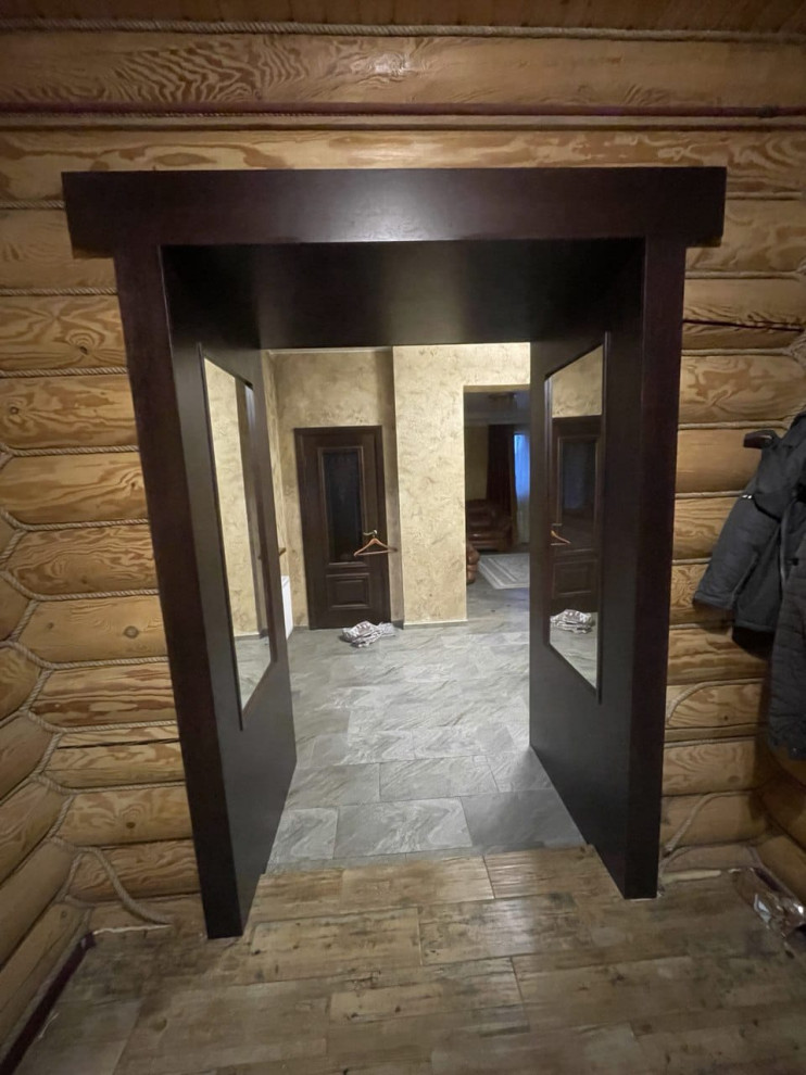 Нестандартные обрамления проемов в загородном доме