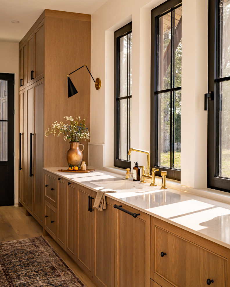 Example of a mountain style kitchen design in Ottawa