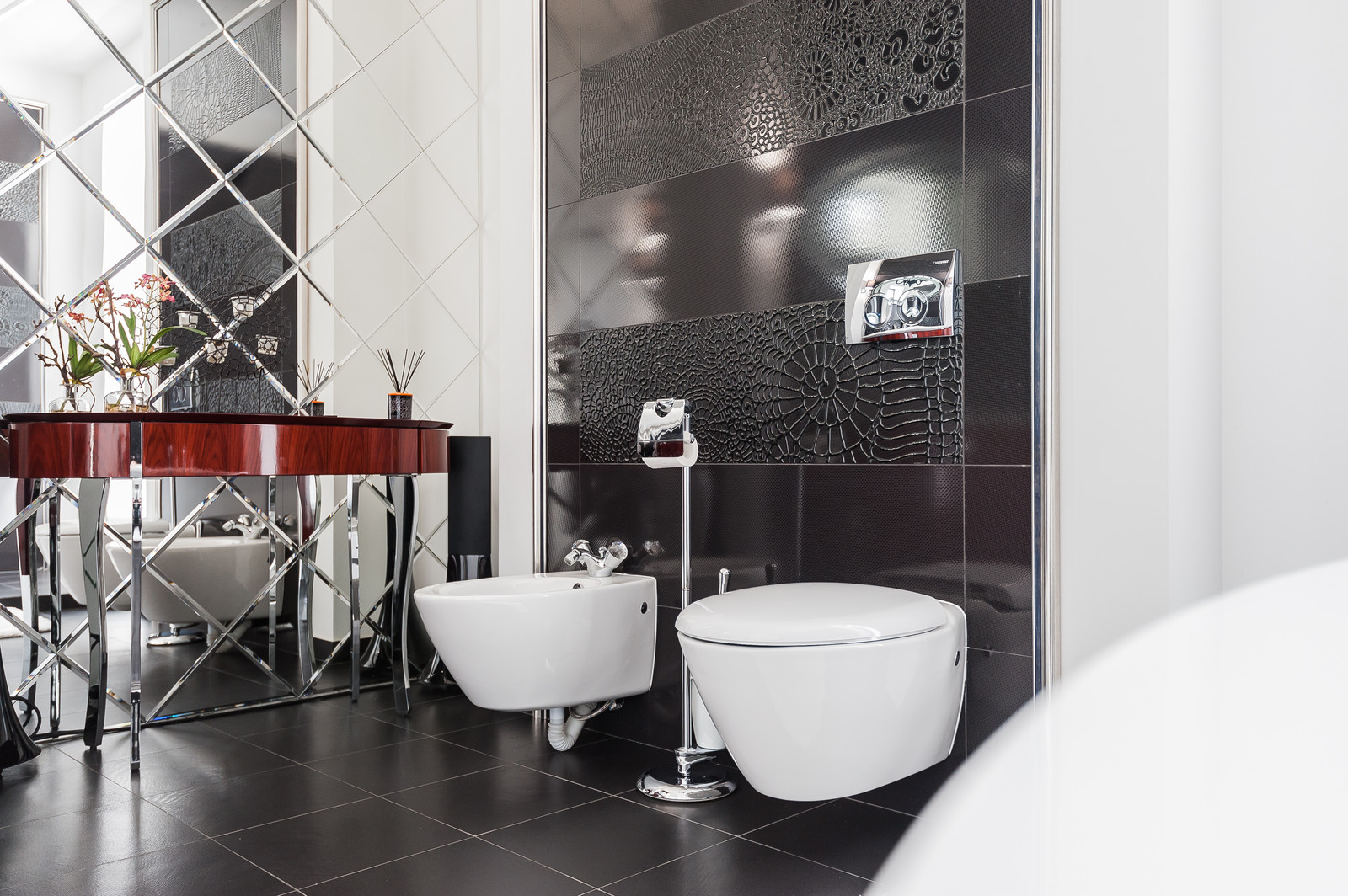 Дом с лошадиным бюстом