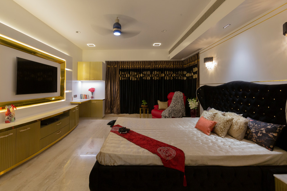 Design ideas for a contemporary bathroom in Pune.
