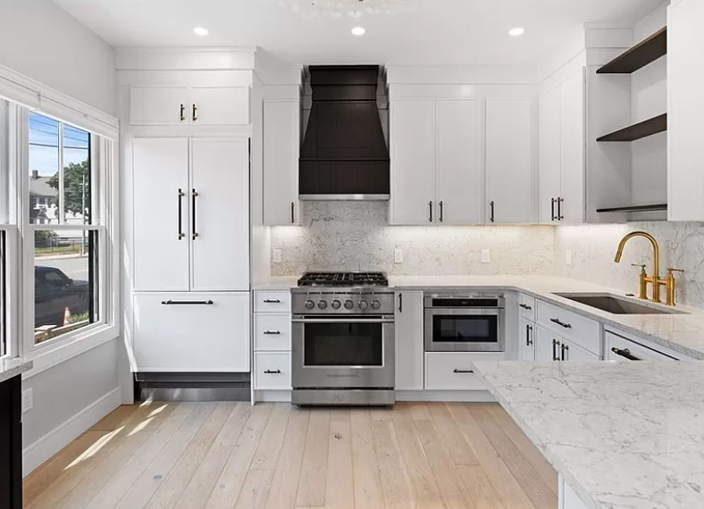 Transitional kitchen photo in Boston