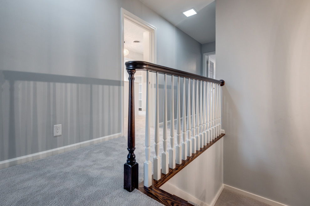Inspiration for a transitional home design remodel in Chicago