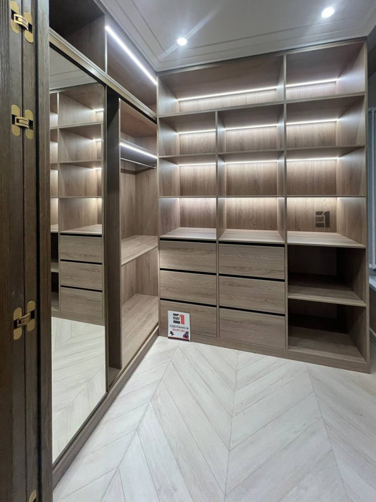 Гардеробная с подсветкой