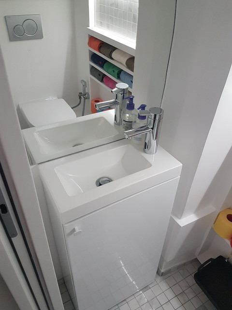 R&eacute;novation compl&egrave;te d'un appartement de 40m&sup2; modern-toalett