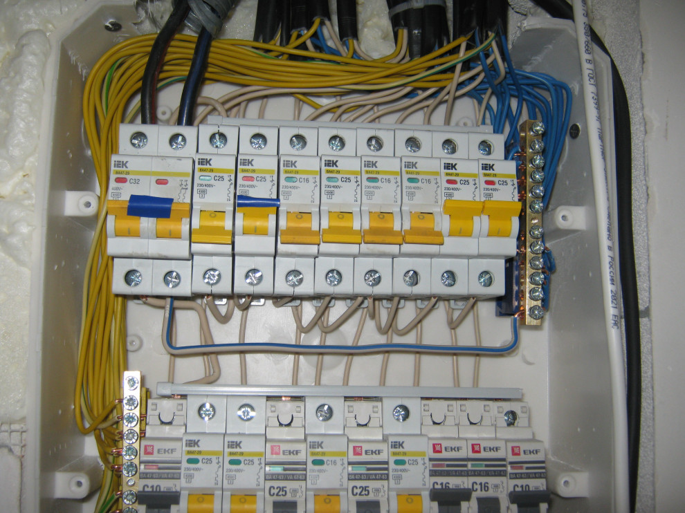 Коттедж. Электромонтажные работы