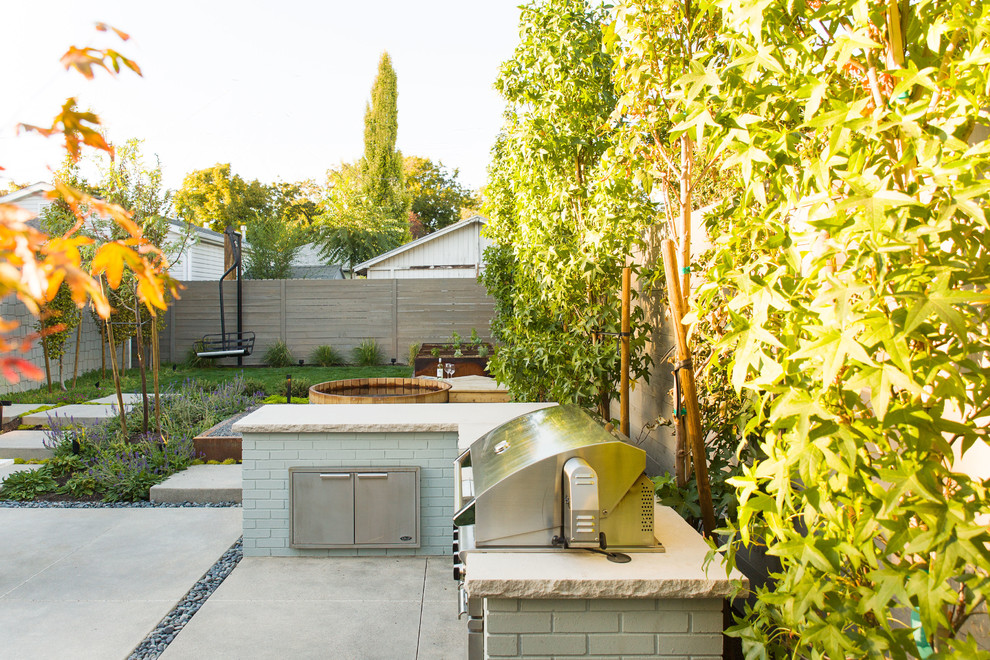 Photo of a transitional patio in Salt Lake City.