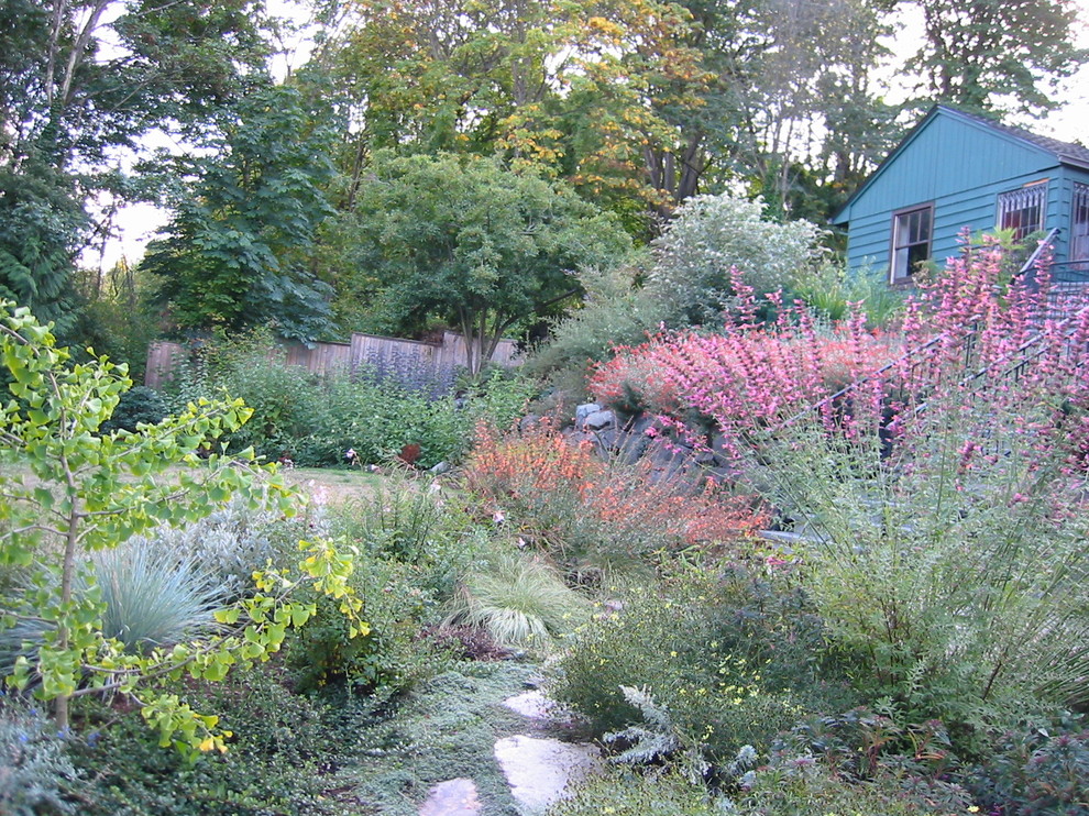 Inspiration for a rustic landscaping in Seattle.