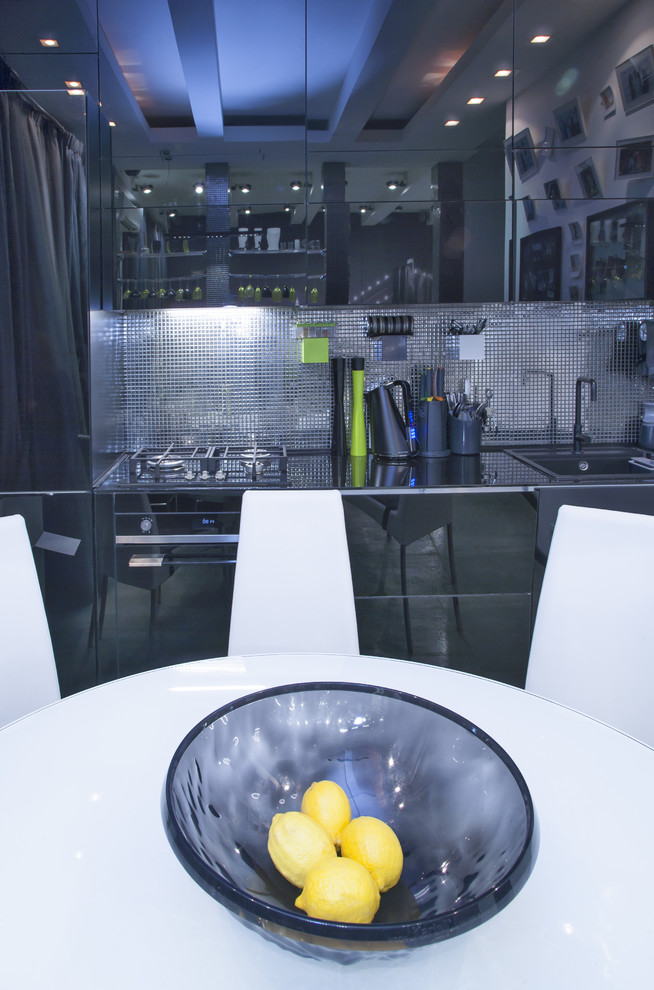 КВАРТИРА-СТУДИЯ 61,17 M2, В СТИЛЕ ПОП-АРТ НА САВВИНСКОЙ НАБ.