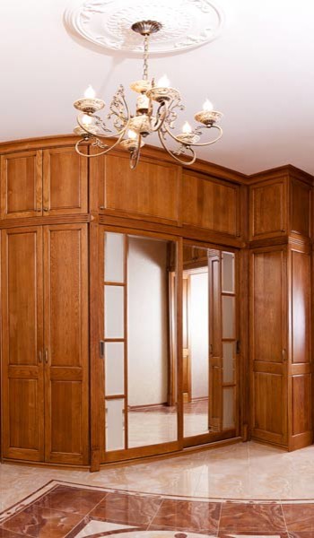 Современный холл из старёного дуба