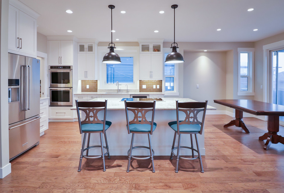 Kitchen - transitional kitchen idea
