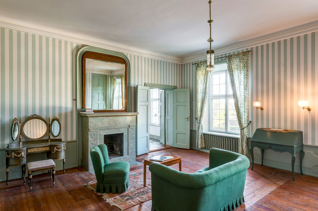 FOGELVIK SLOTT british-colonial-bedroom