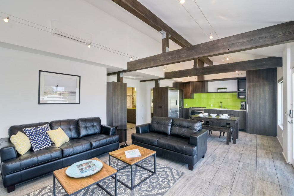 Five Unit Seaside Vacation Rental