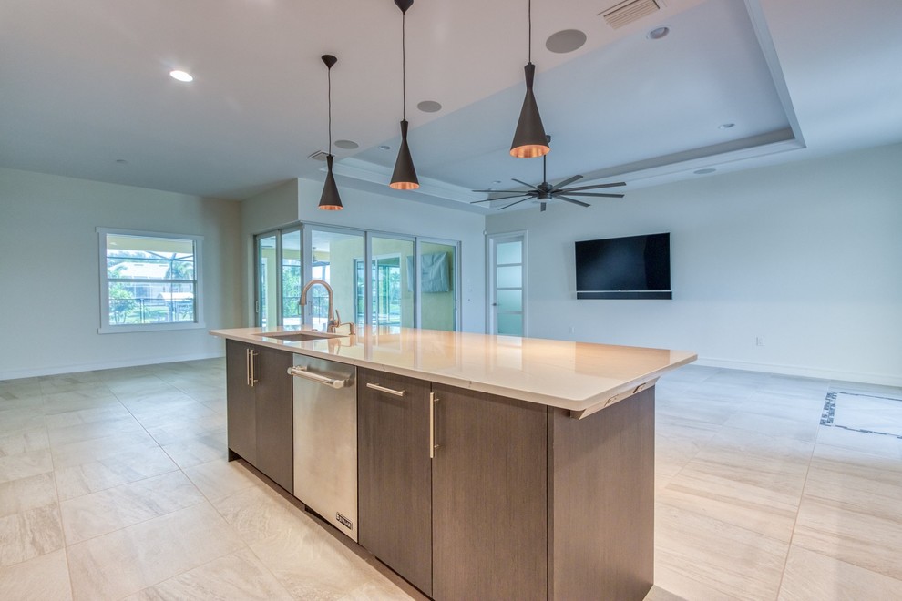 Kitchen - large modern kitchen idea