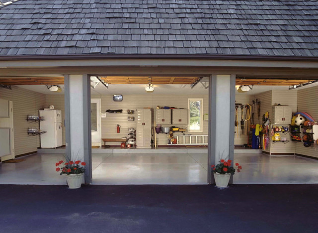 Garage Storage... Be bold and go 'Red'! traditional-car-porch