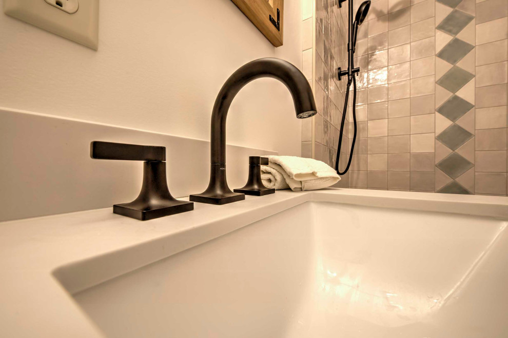 Guest Bathroom - West Dover, VT