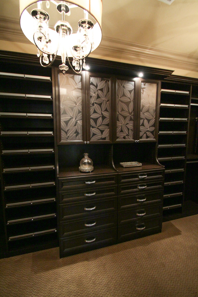 Design ideas for a storage and wardrobe in Houston.