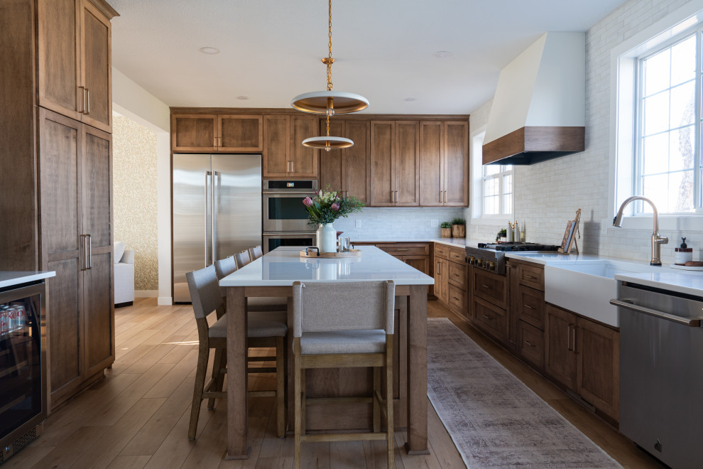 Kitchen - transitional kitchen idea in Minneapolis