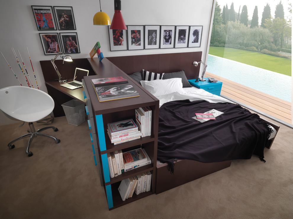 Photo of a large contemporary kids' room for boys in Dusseldorf with white walls, carpet and beige floor.