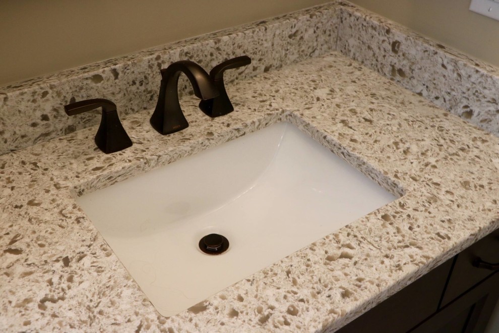 Home design - transitional home design idea in Orange County