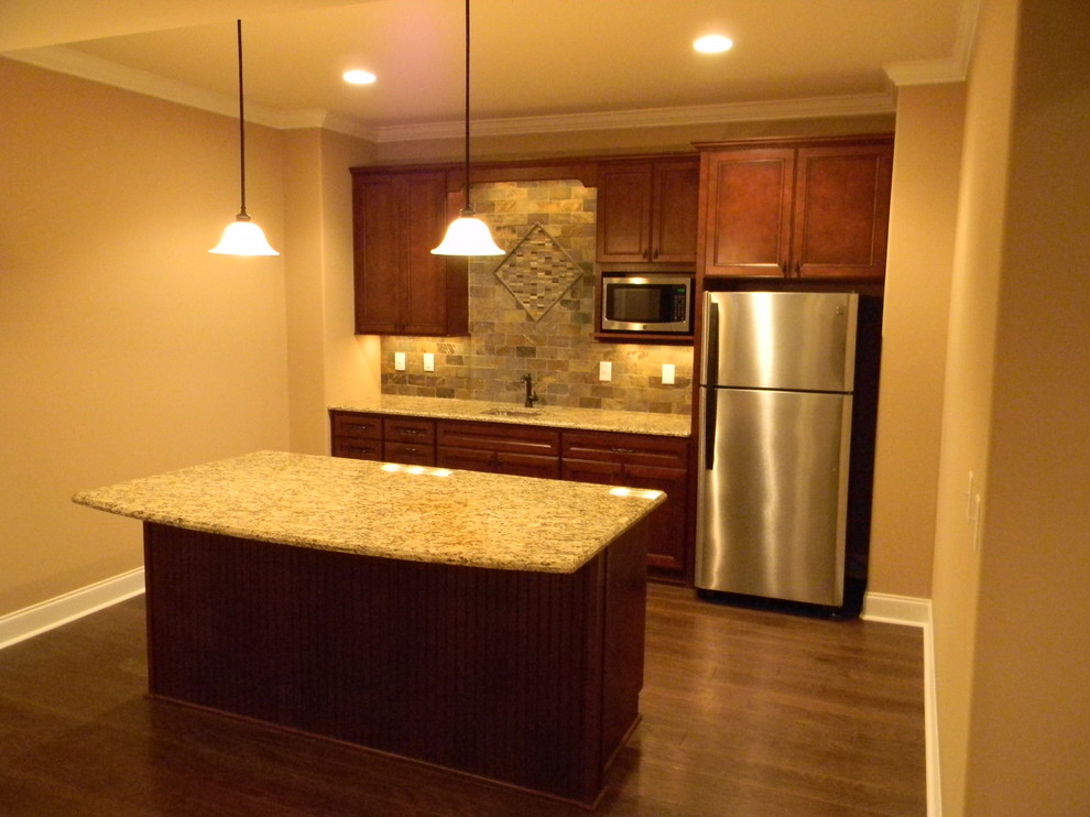 Kitchen - transitional kitchen idea