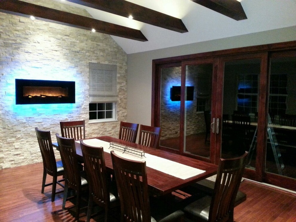 Home design - rustic home design idea in Chicago