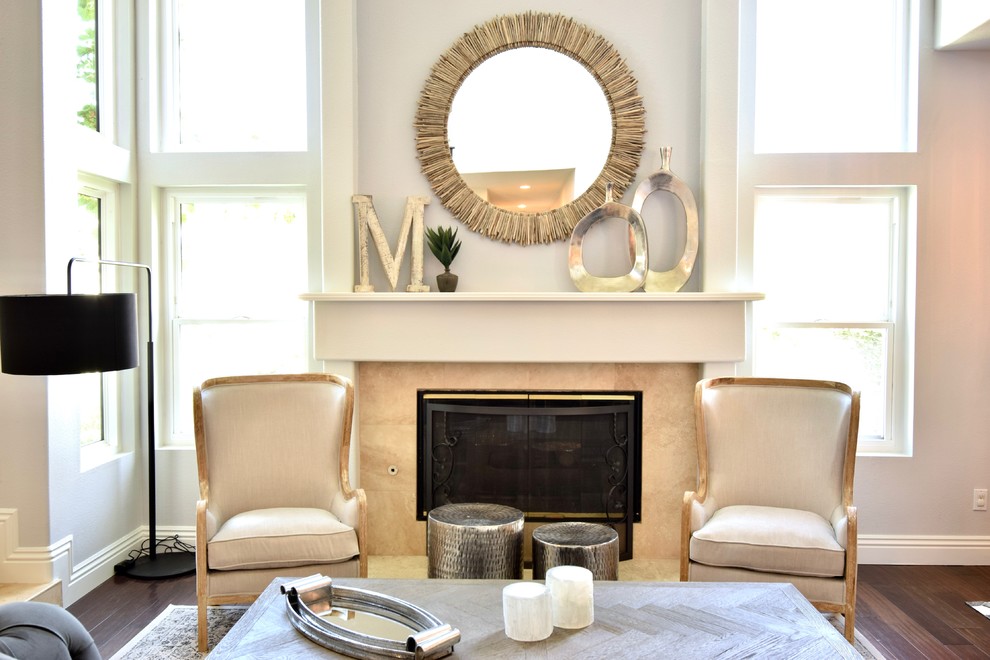 Transitional home design photo in Orange County