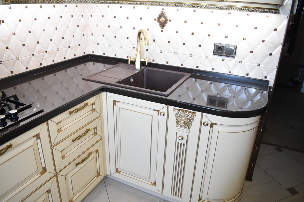 Кухня из массива бука, модель ЭКО