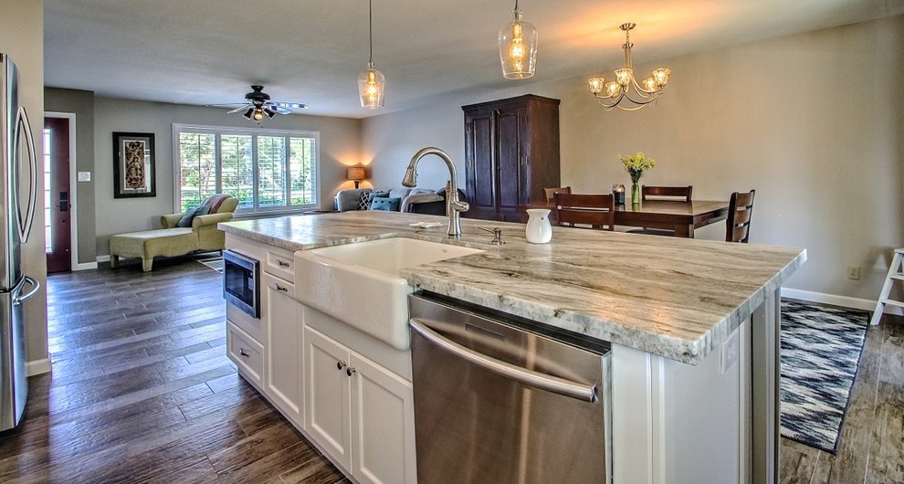 Kitchen - kitchen idea in Phoenix