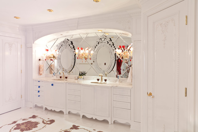 Bathrooms by WL Kitchen & Home victoriano-cuarto-de-bano