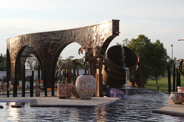 Fuente y alberca country-piscina