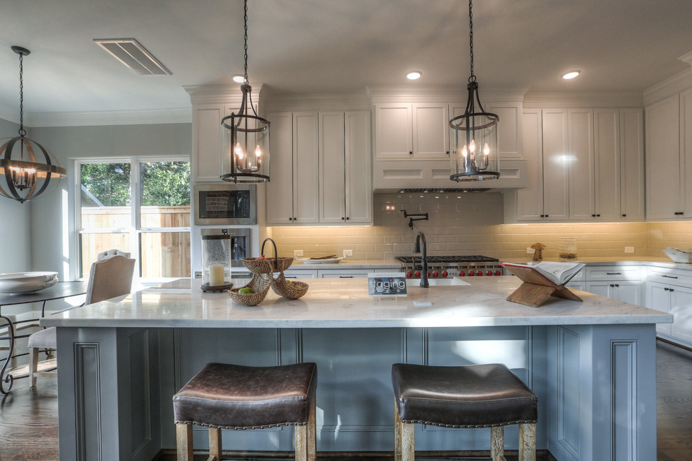 Inspiration for a transitional kitchen remodel in Houston