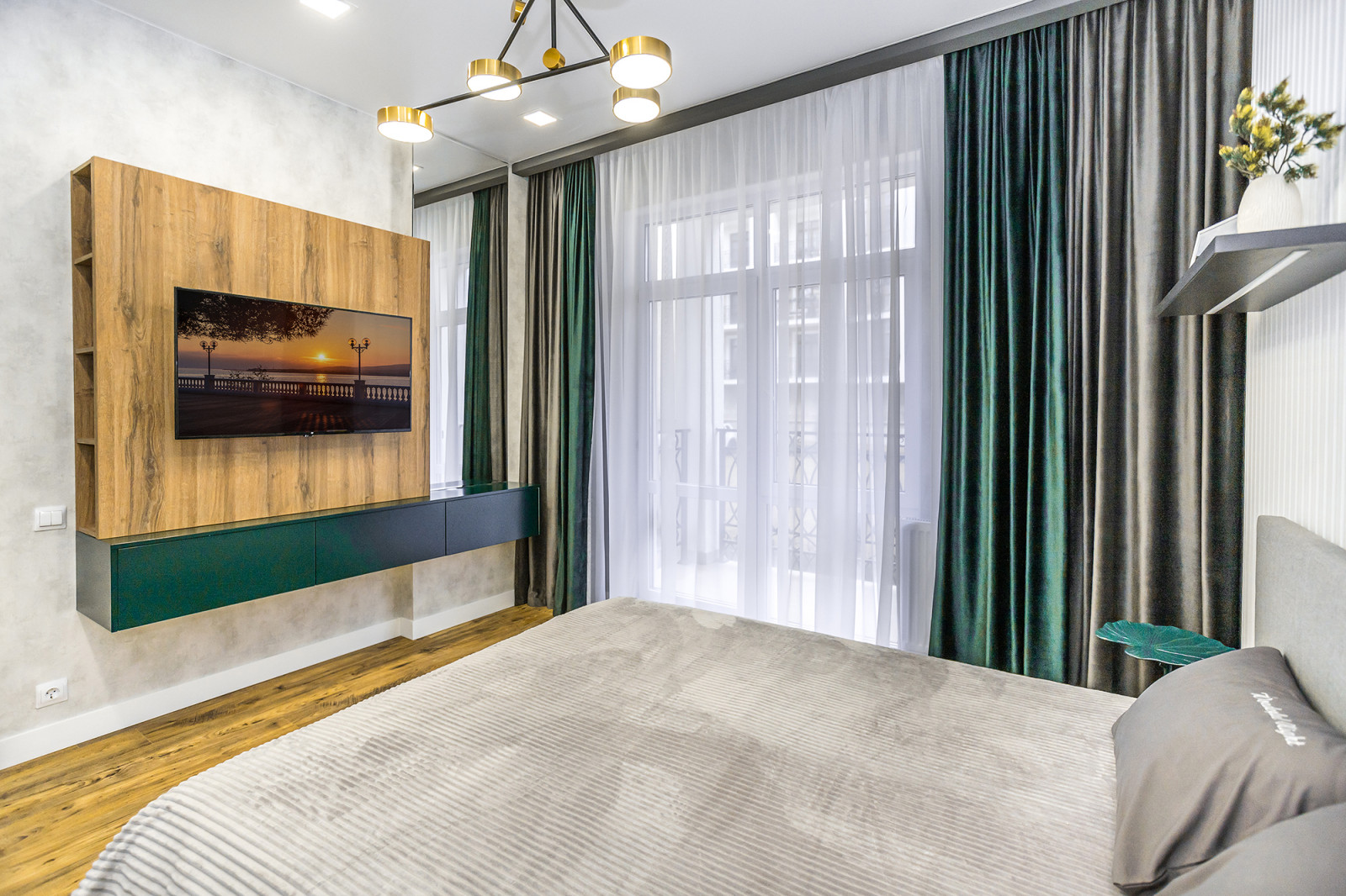 Изумрудный город РЕАЛИЗАЦИЯ