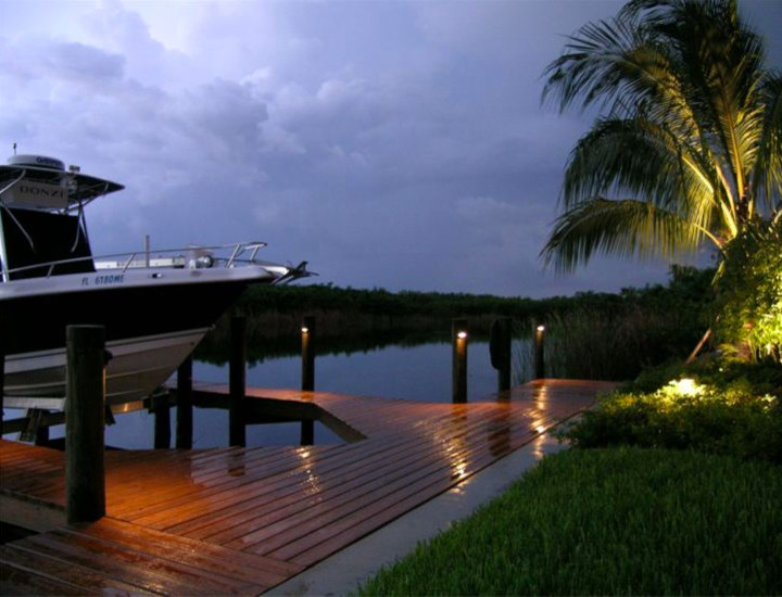 Example of a large transitional backyard dock design in Orange County with no cover